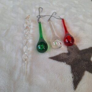 Lot of 4 Vintage Ornaments 3 Teardrop Style Red Green Clear & 1 Swirl‎ Clear